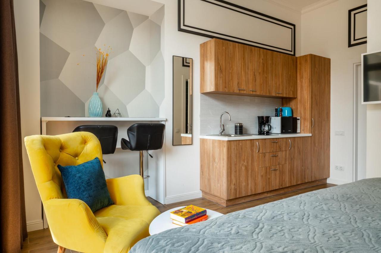 Theatre Boutique Apartments Kyiv Exterior photo